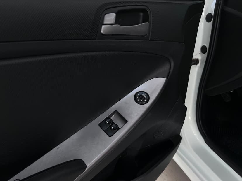 Hyundai Solaris с пробегом, 2014 год, Волгоград, 1.4 бензин, Механика - вид 14