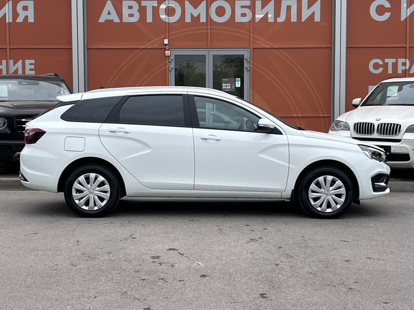 ВАЗ (LADA) Vesta с пробегом, 2024 год, Волгоград, 1.6 бензин, Механика - вид 4