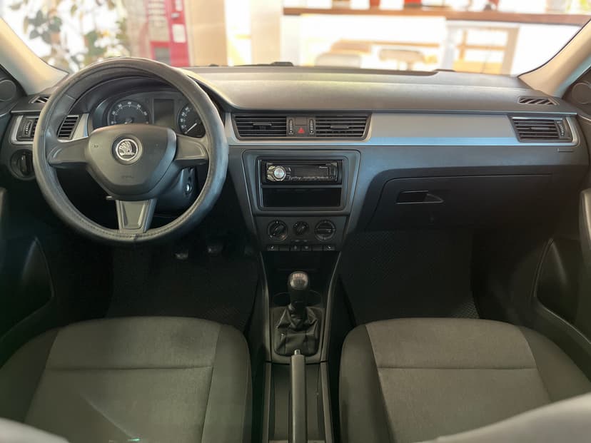 Skoda Rapid с пробегом, 2014 год, Волгоград, 1.6 бензин, Механика - вид 9