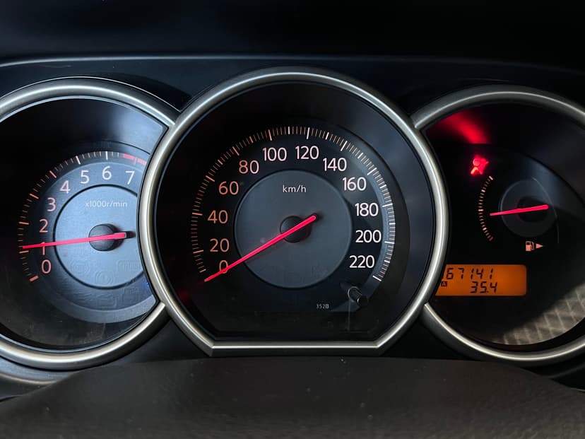 Nissan Tiida с пробегом, 2010 год, Волгоград, 1.6 бензин, Механика - вид 12