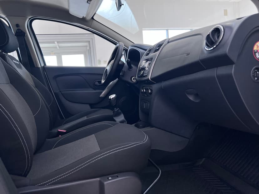 Renault Logan Stepway с пробегом, 2021 год, Волгоград, 1.6 бензин, Механика - вид 14