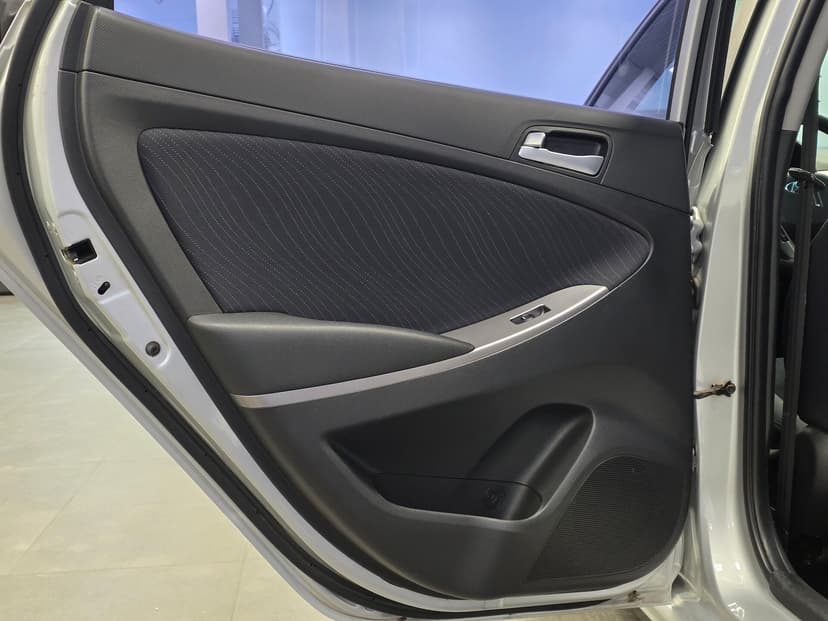 Hyundai Solaris с пробегом, 2015 год, Волгоград, 1.4 бензин, Механика - вид 21