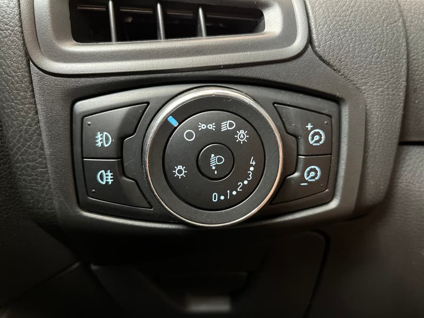 Ford Focus с пробегом, 2012 год, Волгоград, 1.6 бензин, Робот - вид 12
