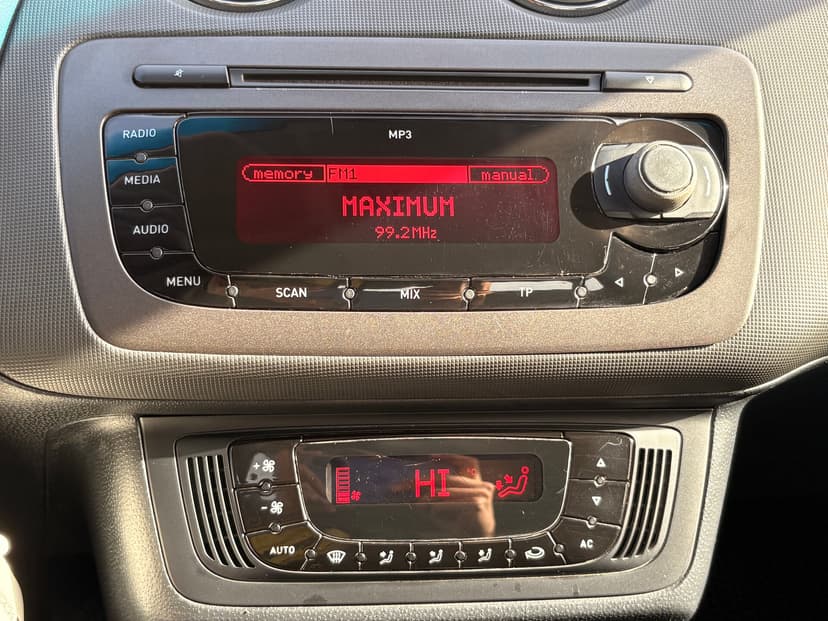 SEAT Ibiza с пробегом, 2012 год, Волгоград, 1.2 бензин, Робот - вид 9
