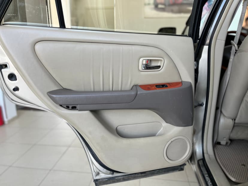 Lexus RX с пробегом, 2001 год, Волгоград, 3.0 бензин, Автомат - вид 27