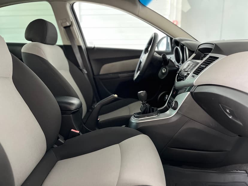 Chevrolet Cruze с пробегом, 2011 год, Волгоград, 1.6 бензин, Механика - вид 15