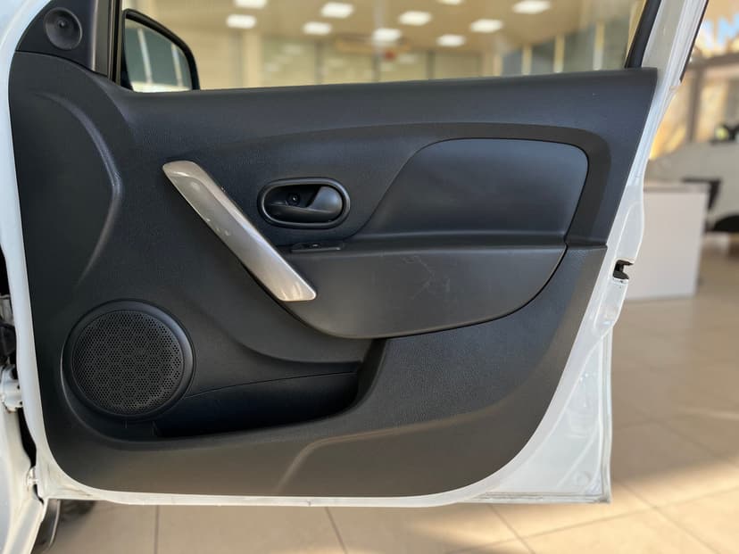 Renault Sandero с пробегом, 2016 год, Волгоград, 1.6 бензин, Механика - вид 20