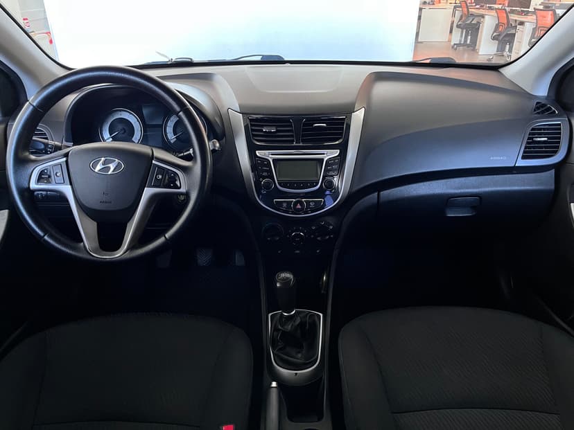 Hyundai Solaris с пробегом, 2014 год, Волгоград, 1.6 бензин, Механика - вид 9