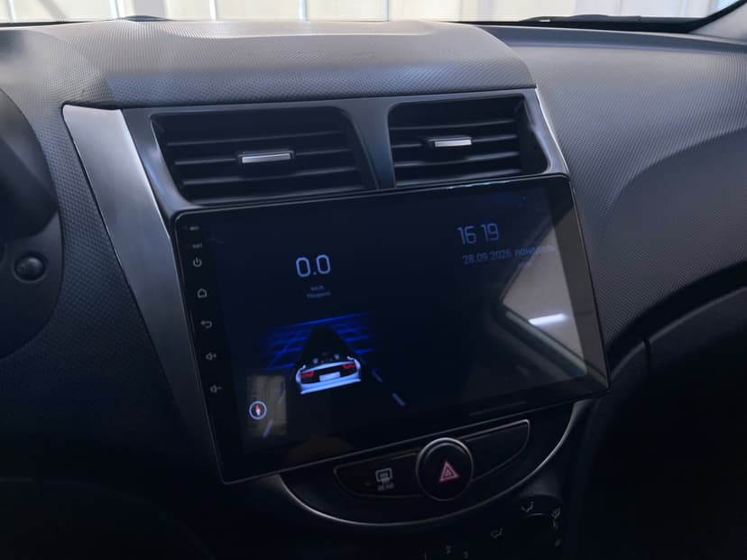 Hyundai Solaris с пробегом, 2014 год, Волгоград, 1.4 бензин, Механика - вид 9