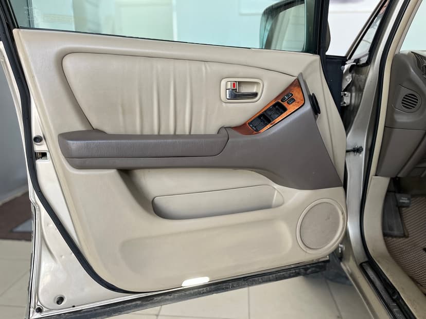 Lexus RX с пробегом, 2001 год, Волгоград, 3.0 бензин, Автомат - вид 23