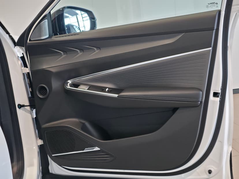 Geely Cityray с пробегом, 2025 год, Волгоград, 1.5 бензин, Робот - вид 25