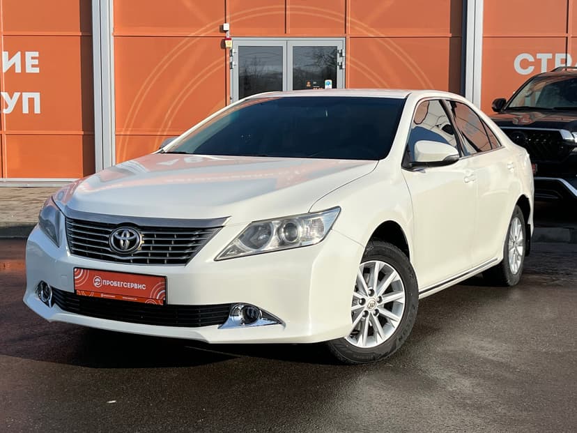 Toyota Camry с пробегом, 2014 год, Волгоград