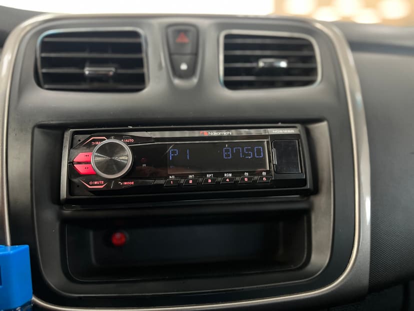 Renault Sandero с пробегом, 2016 год, Волгоград, 1.6 бензин, Механика - вид 14