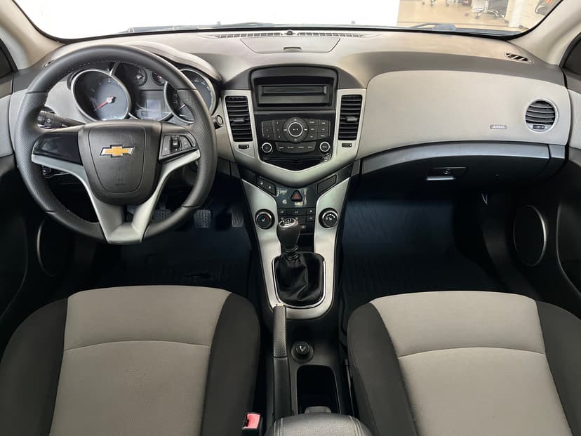 Chevrolet Cruze с пробегом, 2011 год, Волгоград, 1.6 бензин, Механика - вид 9