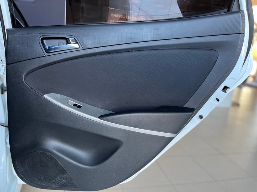 Hyundai Solaris с пробегом, 2014 год, Волгоград, 1.6 бензин, Механика - вид 23