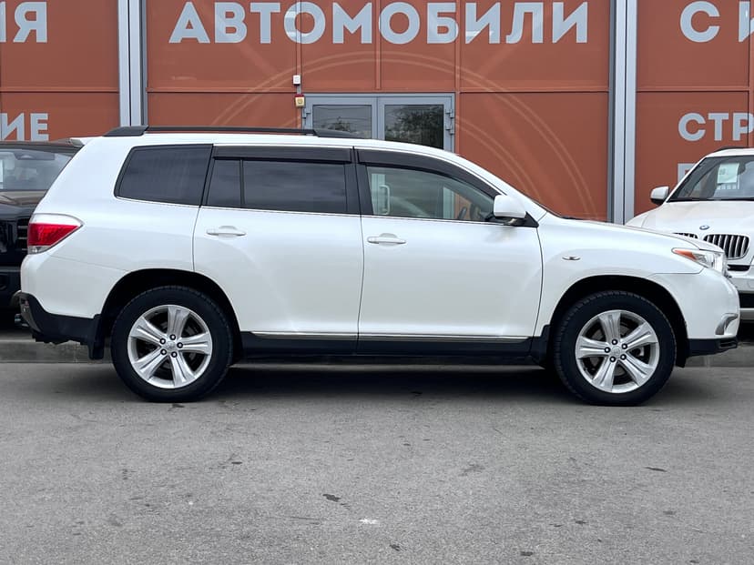 Toyota Highlander с пробегом, 2013 год, Волгоград, 3.5 бензин, Автомат - вид 4