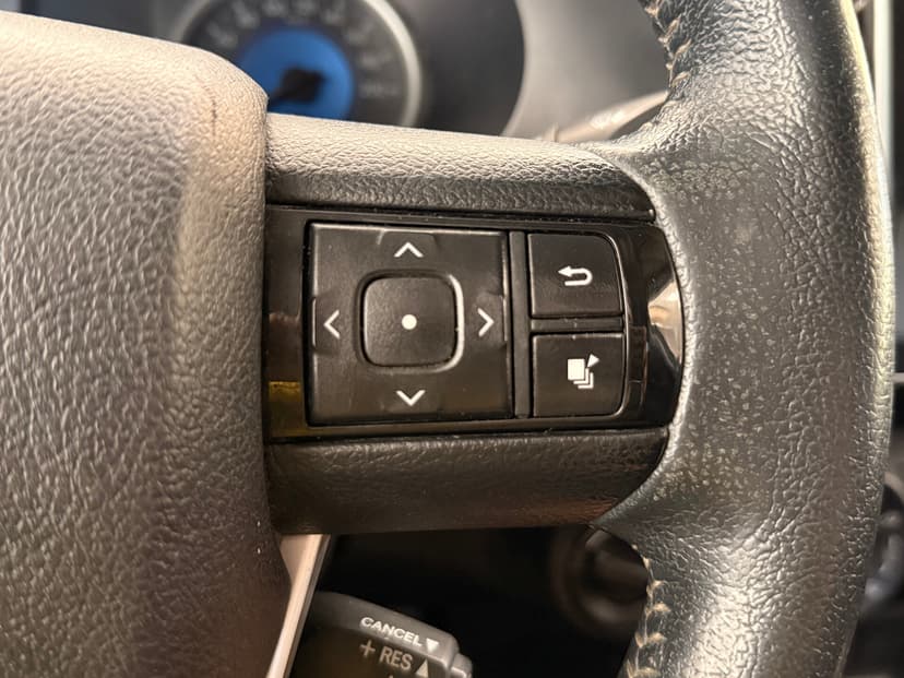 Toyota Hilux с пробегом, 2015 год, Волгоград, 2.4 дизель, Механика - вид 18