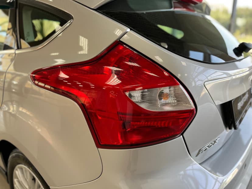 Ford Focus с пробегом, 2011 год, Волгоград, 1.6 бензин, Робот - вид 10
