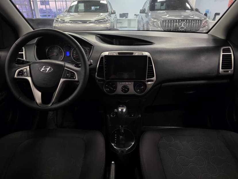Hyundai i20 с пробегом, 2010 год, Волгоград, 1.4 бензин, Автомат - вид 10