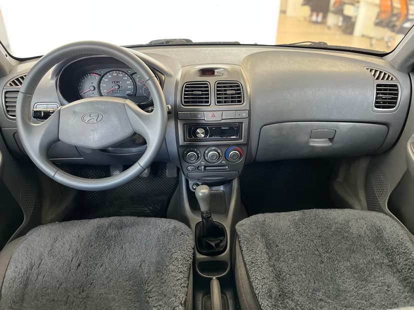 Hyundai Accent с пробегом, 2004 год, Волгоград, 1.5 бензин, Механика - вид 9