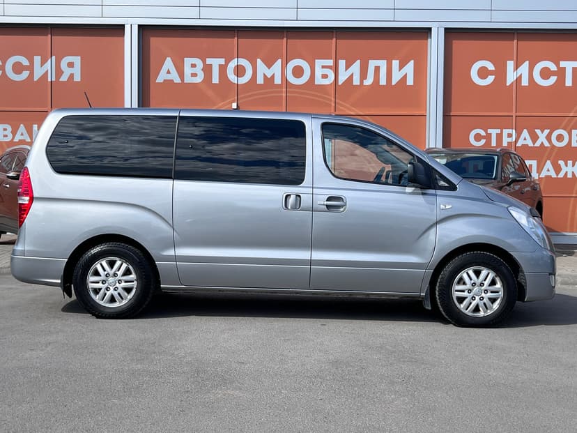 Hyundai H-1 с пробегом, 2016 год, Волгоград, 2.5 дизель, Механика - вид 4