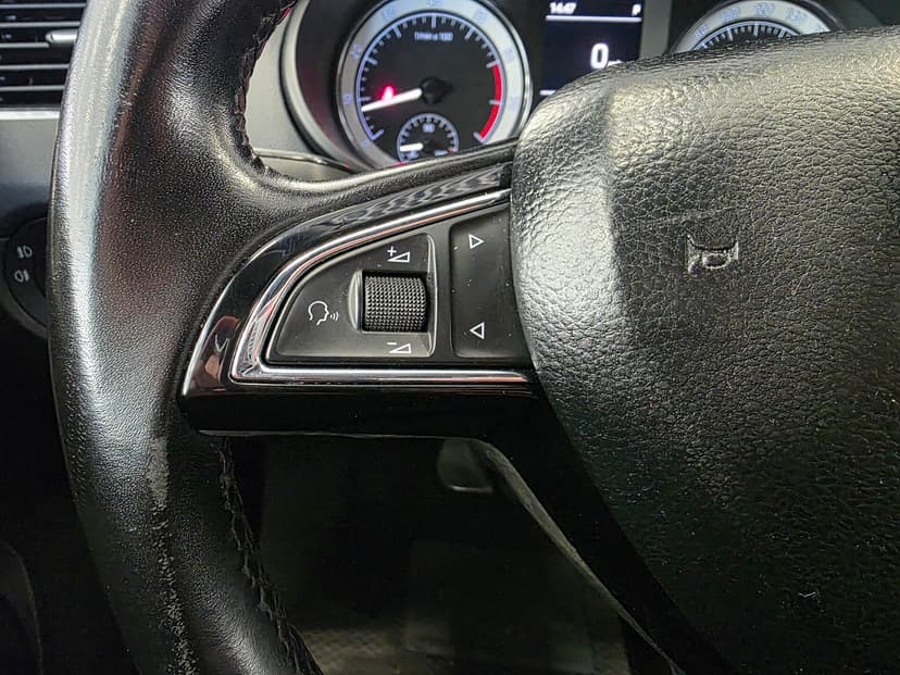 Skoda Octavia с пробегом, 2017 год, Волгоград, 1.6 бензин, Автомат - вид 14