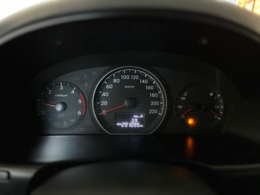 Hyundai H-1 с пробегом, 2016 год, Волгоград, 2.5 дизель, Механика - вид 15