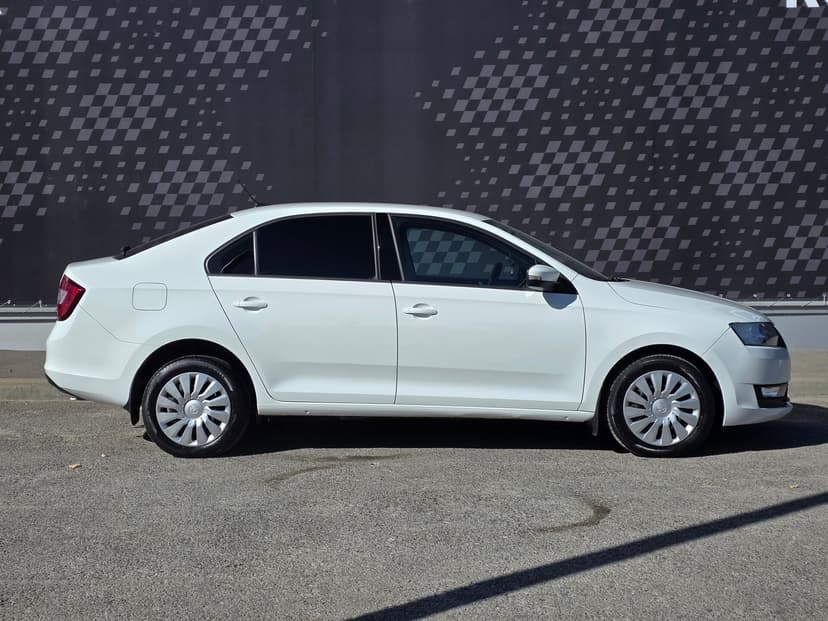 Skoda Rapid с пробегом, 2019 год, Волгоград, 1.6 бензин, Механика - вид 8