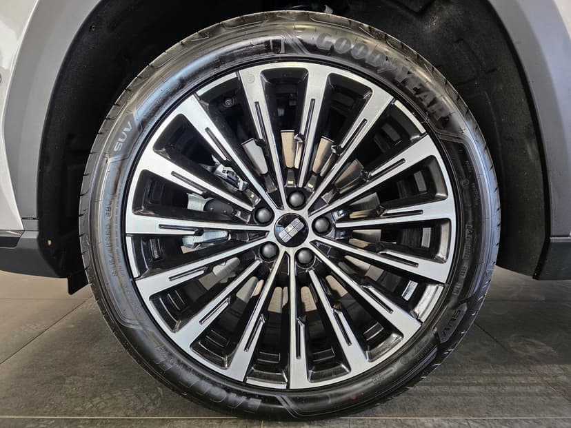 Geely Galaxy M7 с пробегом, 2026 год, Волгоград, 1.5 гибрид, Автомат - вид 11