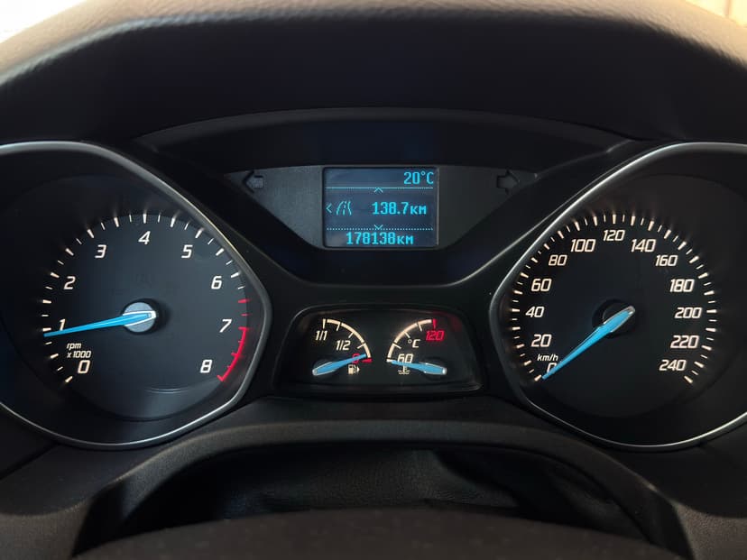 Ford Focus с пробегом, 2012 год, Волгоград, 1.6 бензин, Механика - вид 11