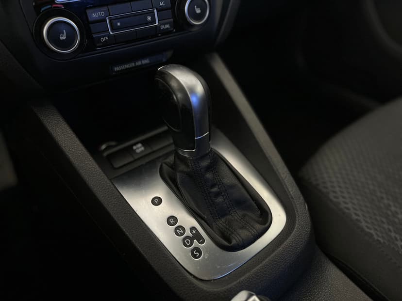 Volkswagen Jetta с пробегом, 2012 год, Волгоград, 1.6 бензин, Автомат - вид 15