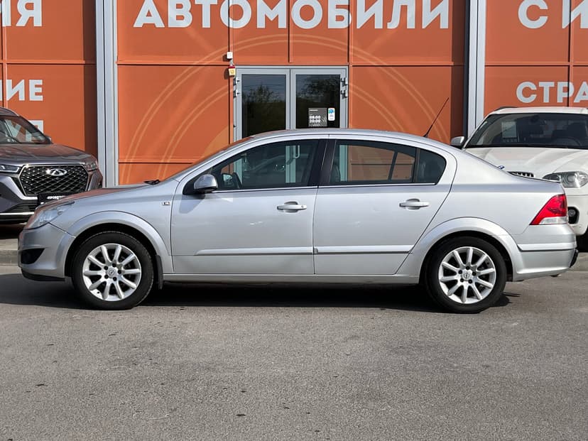Opel Astra с пробегом, 2012 год, Волгоград, 1.8 бензин, Автомат - вид 8