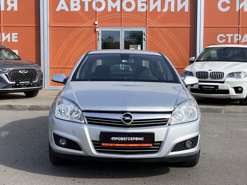 Opel Astra с пробегом, 2012 год, Волгоград, 1.8 бензин, Автомат - вид 2