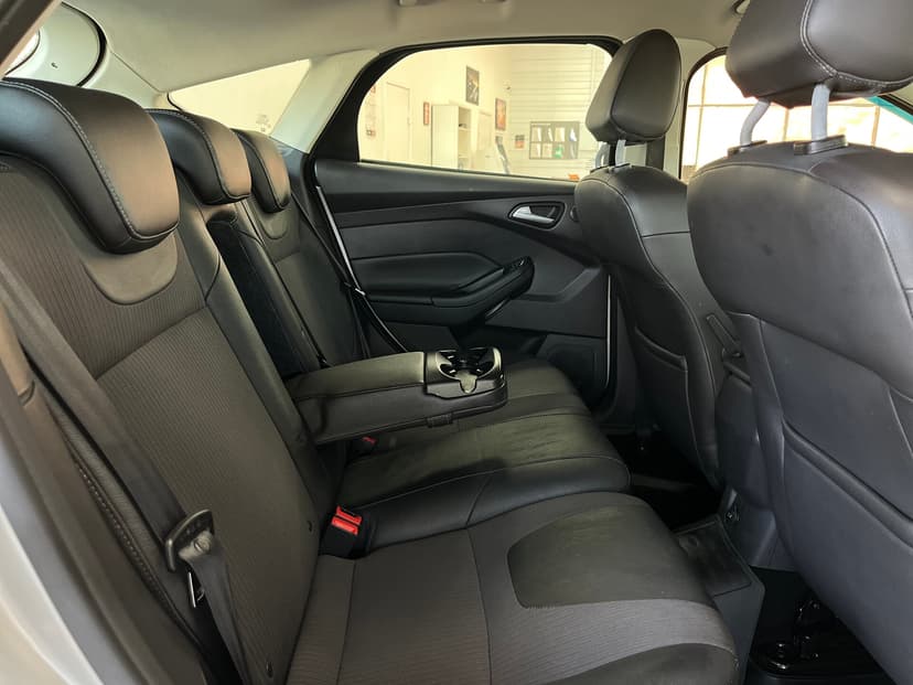 Ford Focus с пробегом, 2011 год, Волгоград, 1.6 бензин, Робот - вид 29