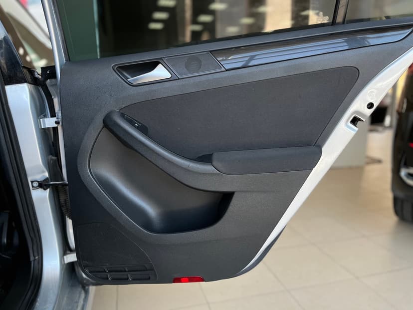 Volkswagen Jetta с пробегом, 2012 год, Волгоград, 1.6 бензин, Автомат - вид 26