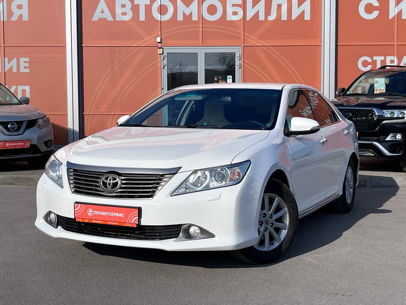 Toyota Camry с пробегом, 2014 год, Волгоград