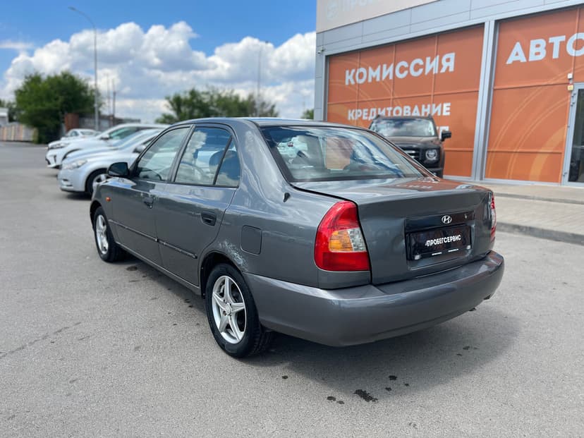 Hyundai Accent с пробегом, 2002 год, Волгоград, 1.5 бензин, Механика - вид 4