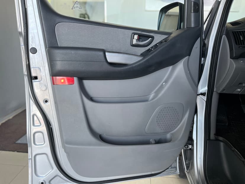 Hyundai H-1 с пробегом, 2016 год, Волгоград, 2.5 дизель, Механика - вид 23