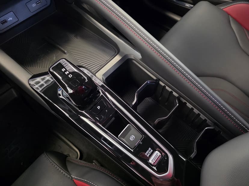 Geely Coolray с пробегом, 2026 год, Волгоград, 1.5 бензин, Робот - вид 18