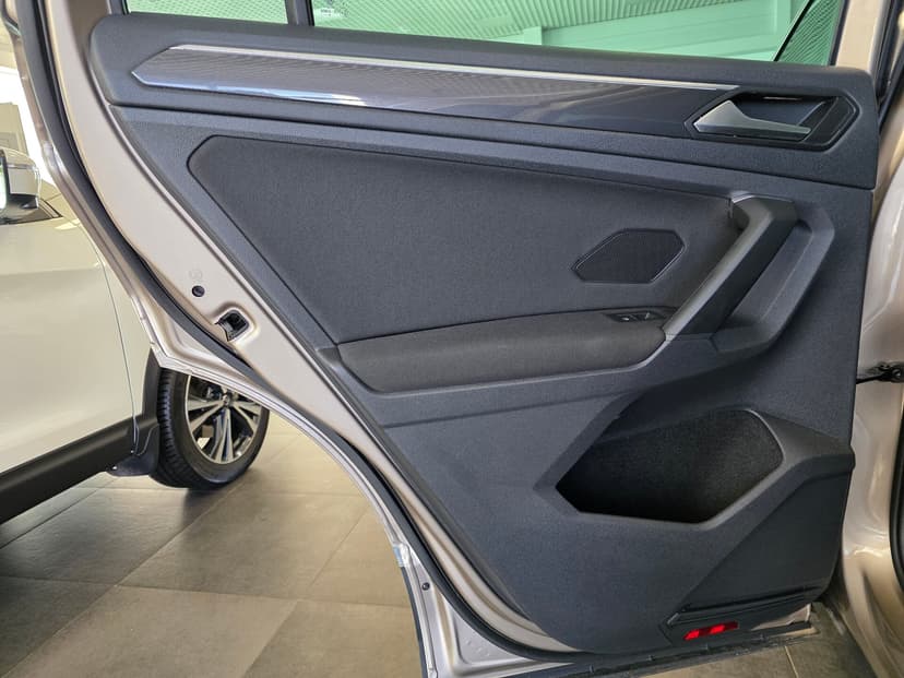 Volkswagen Tiguan с пробегом, 2018 год, Волгоград, 2.0 бензин, Робот - вид 38