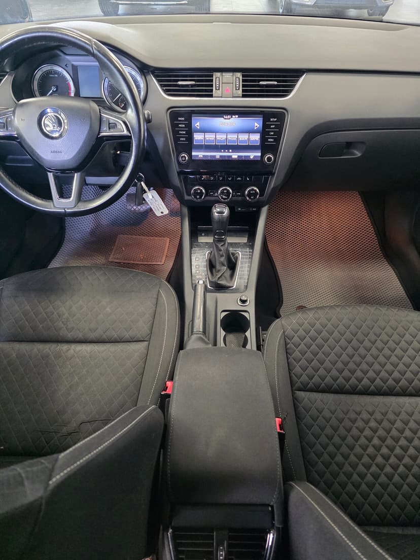 Skoda Octavia с пробегом, 2017 год, Волгоград, 1.6 бензин, Автомат - вид 11