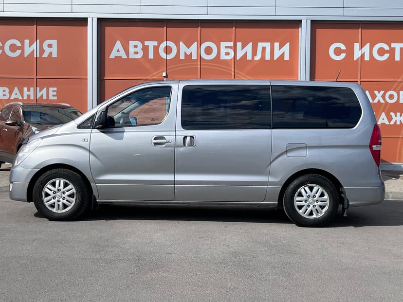 Hyundai H-1 с пробегом, 2016 год, Волгоград, 2.5 дизель, Механика - вид 8
