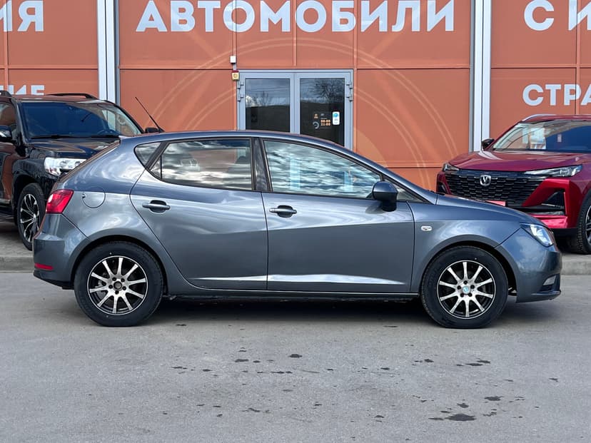 SEAT Ibiza с пробегом, 2012 год, Волгоград, 1.2 бензин, Робот - вид 4