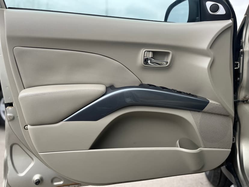 Mitsubishi Outlander с пробегом, 2008 год, Волгоград, 2.4 бензин, Вариатор - вид 23