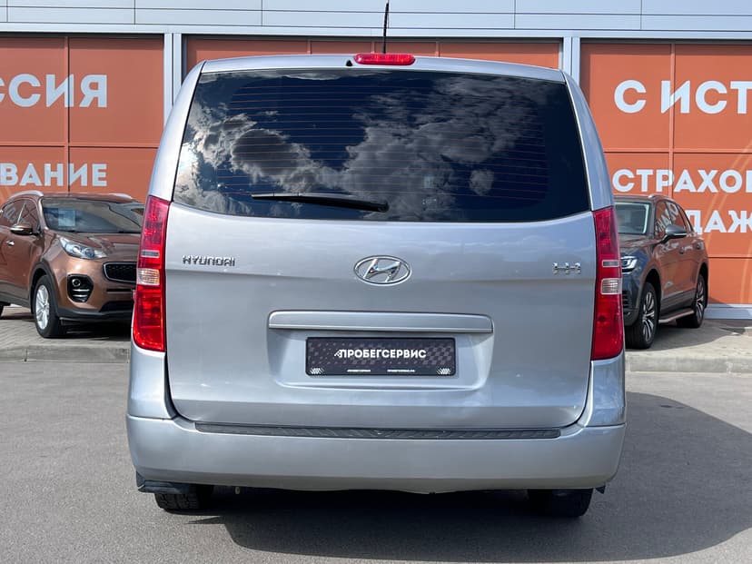 Hyundai H-1 с пробегом, 2016 год, Волгоград, 2.5 дизель, Механика - вид 6