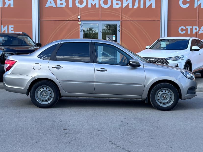 ВАЗ (LADA) Granta с пробегом, 2022 год, Волгоград, 1.6 бензин, Механика - вид 4