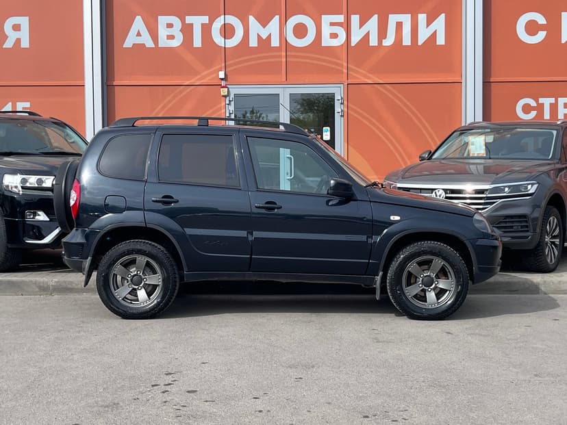 Chevrolet Niva с пробегом, 2020 год, Волгоград, 1.7 бензин, Механика - вид 4