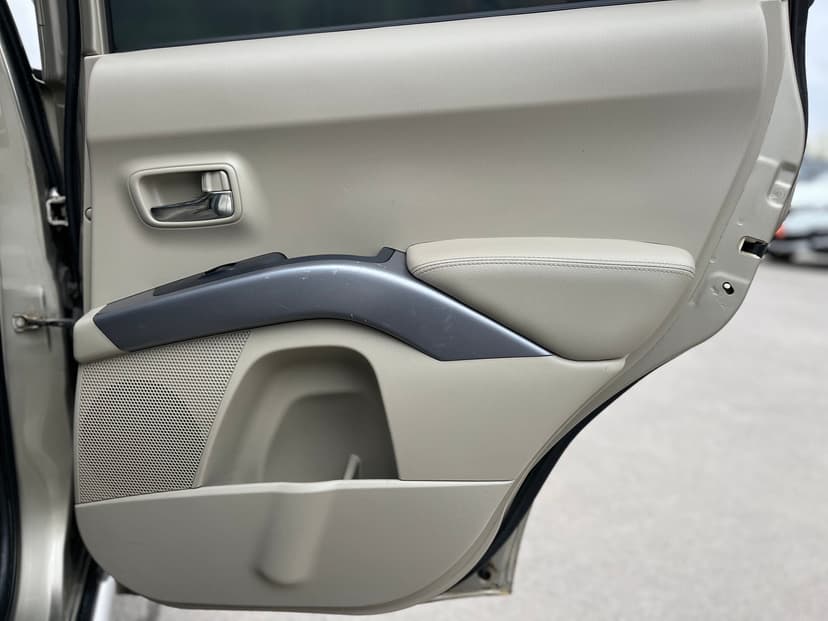 Mitsubishi Outlander с пробегом, 2008 год, Волгоград, 2.4 бензин, Вариатор - вид 27