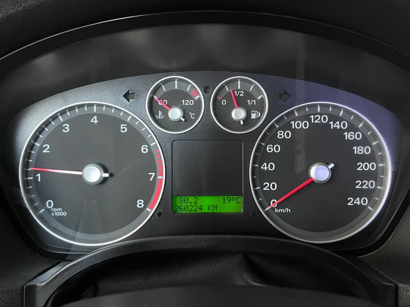 Ford Focus с пробегом, 2006 год, Волгоград, 1.8 бензин, Механика - вид 11