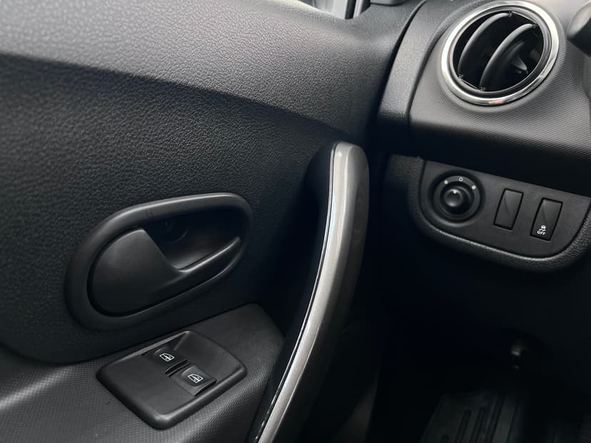 Renault Logan Stepway с пробегом, 2021 год, Волгоград, 1.6 бензин, Механика - вид 19